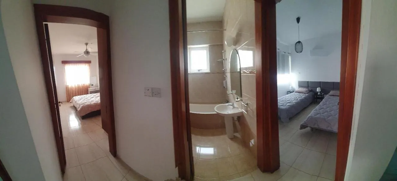 Vasilas Holiday Apartment #2 Larnaca